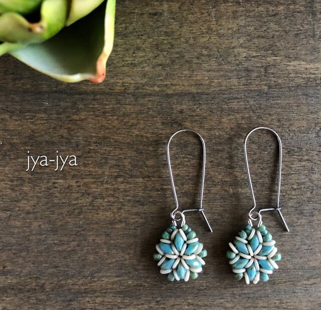 beads earrings - O turquoiseの画像1枚目