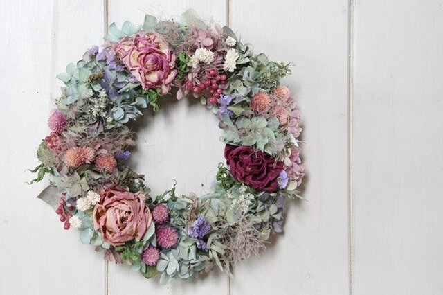 バラと紫陽花のリースの画像1枚目