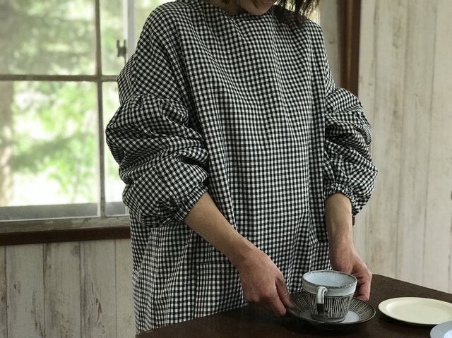 ブラックチェックのかっぽう着の画像1枚目