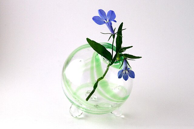 小さな小さな花差し(緑)の画像1枚目