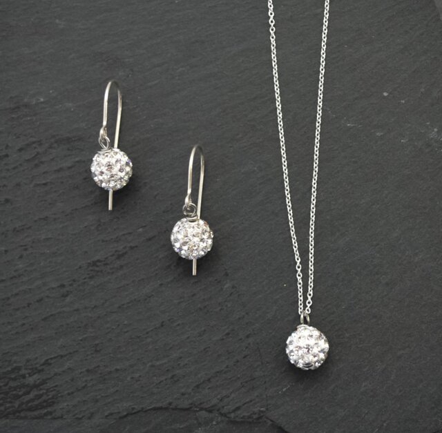 Swarovski Crystal Ball Necklaceの画像1枚目