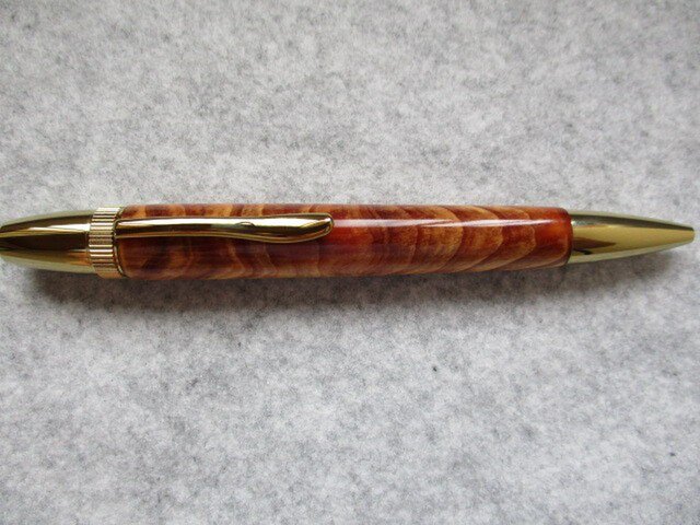 肥松(黒松) 伊後の大松 金襴杢 回転式ロングパトリオットボールペンの画像1枚目