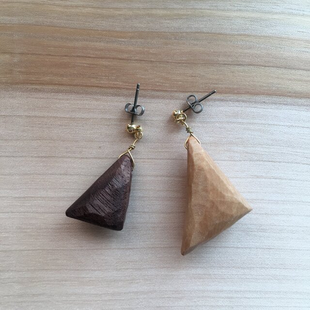Touch of wood pirced earrings-dの画像1枚目