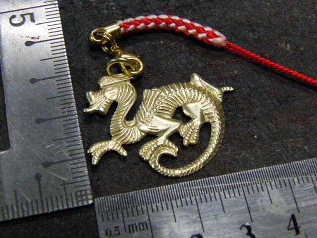 真鍮ブラス製 竜 龍型の根付ストラップ 着物や浴衣の帯飾り かんざし ネックレスパーツとして Iichi ハンドメイド クラフト作品 手仕事品の通販