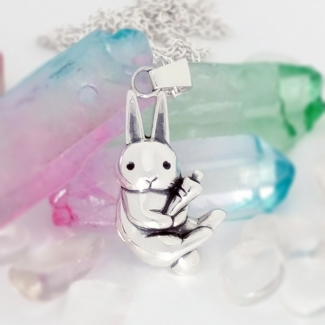 ウサギのネックレス【シルバーアクセサリー】の画像1枚目