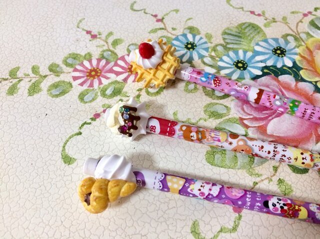 スワロフスキーきらきらドーナツ他3本セットの画像1枚目