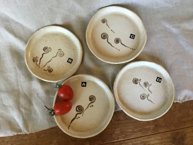 優しい丸皿の画像1枚目