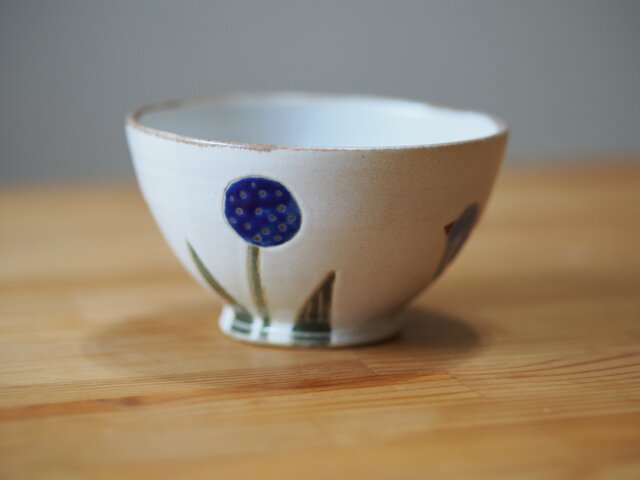 鳥と花のお茶碗 | iichi 日々の暮らしを心地よくするハンドメイドや
