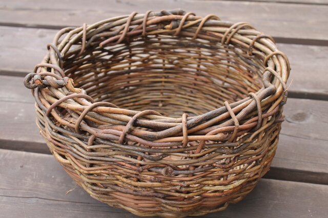 あけび籠　果物　野菜籠 あけびの野菜かご | iichi 日々の暮らしを心地よくするハンドメイドや