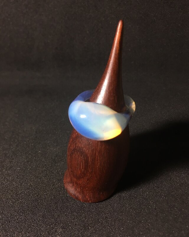 Moonstoneガラス指輪の画像1枚目