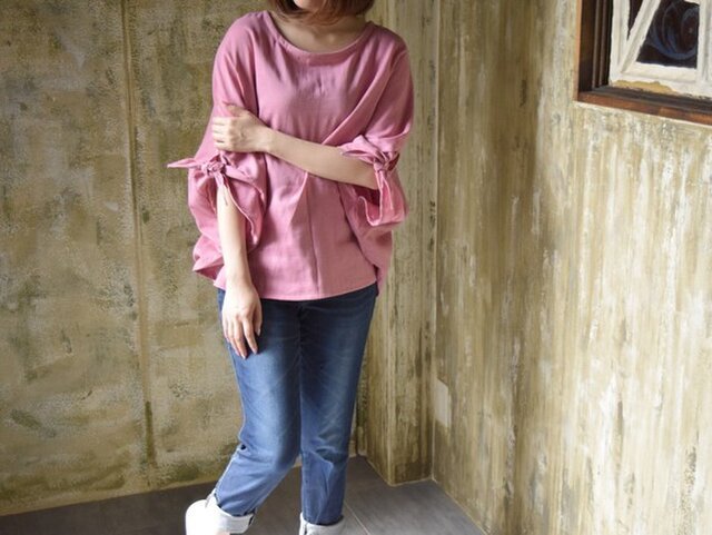 【夏のお出かけ服】ふわふわダブルガーゼのゆったりドルマンポンチョブラウス(大人のダブルガーゼ ナデシコピンク)の画像1枚目