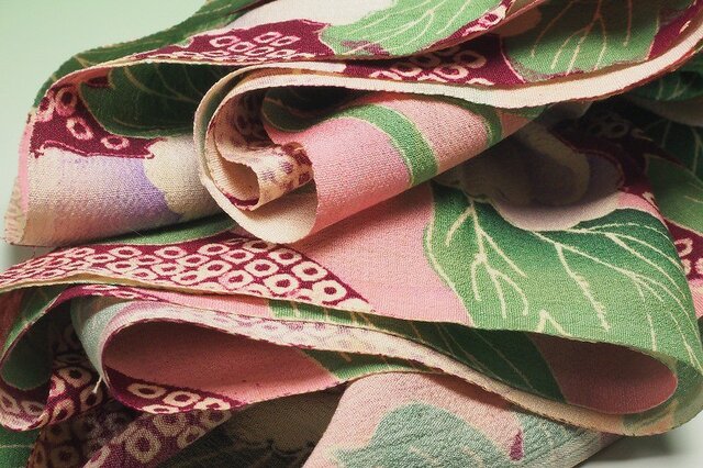 177 古布材料 アンティーク 錦紗(小浜縮緬) 人絹 交織 襦袢 着物リメイク つまみ細工 押絵 市松人形 木目込人形 袋物 手芸 小物 等に 縮緬と錦紗縮緬 正絹はぎれ11枚セット 古布 アンティーク ちりめん細工