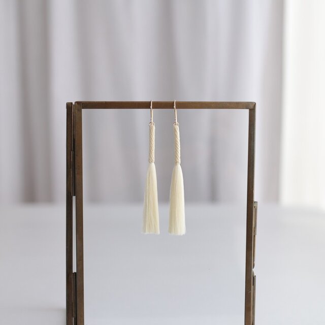 【受注製作】tassel ピアス/イヤリング medium C(IV)の画像1枚目