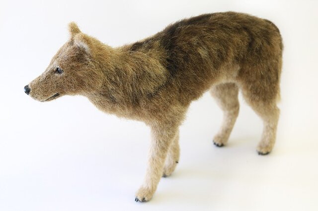ご依頼品】羊毛フェルト オオカミ | iichi 日々の暮らしを心地よくする
