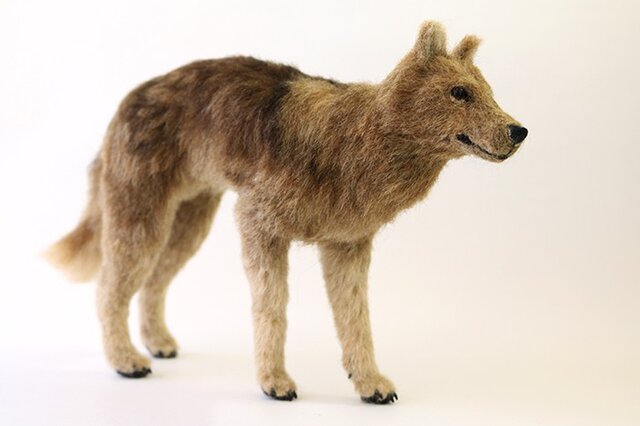 ご依頼品】羊毛フェルト オオカミ | iichi 日々の暮らしを心地よくする