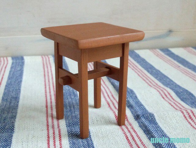 ドール用サイドテーブル(色:オレンジ) 1/12ミニチュア家具の画像1枚目