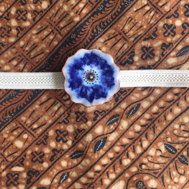 七宝焼帯留め(藍色の花)の画像1枚目