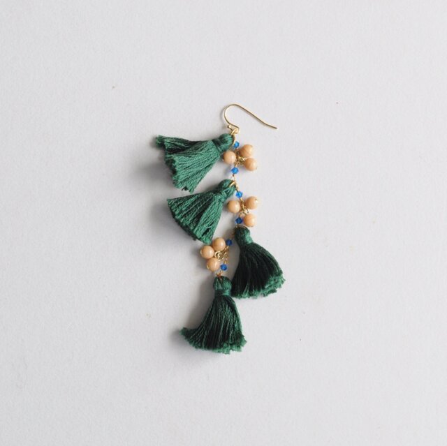 SUMMER tassels earring(片耳)の画像1枚目