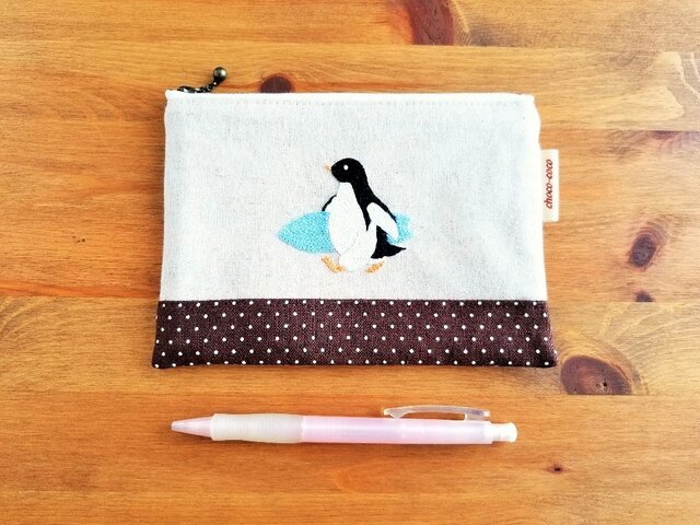 専用　ハンドメイド　刺繍　ペンギン　ポーチ 手刺繍 フェイクレザー ペンギン ポーチ ポーチ megucoco 通販