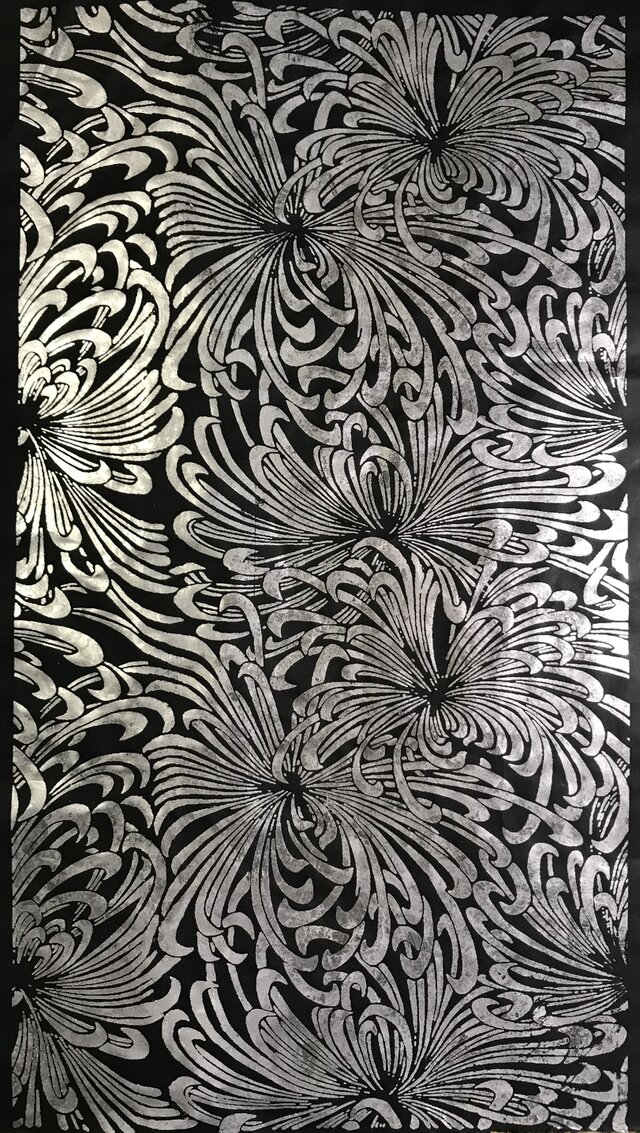 ギルディング和紙 大 乱菊柄 黒和紙 銀箔の画像1枚目