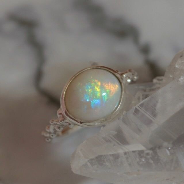 天然オパールシルバーリング2.70ct|10〜11号☆原石から磨いた1点ものの画像1枚目