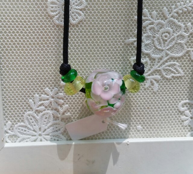 花玉ピンク(ネックレスお仕立て済み)の画像1枚目