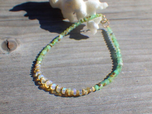 ⭐︎オパール⭐︎Opal& Chrysoprase sea braceletの画像1枚目