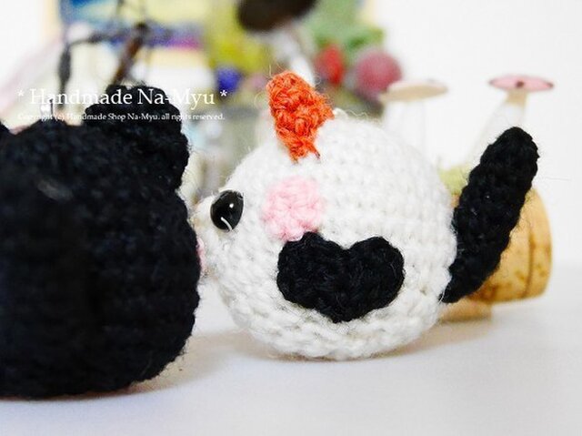 受注制作】あみぐるみ・korokoroにゃんこ（S）／ボールチェーン