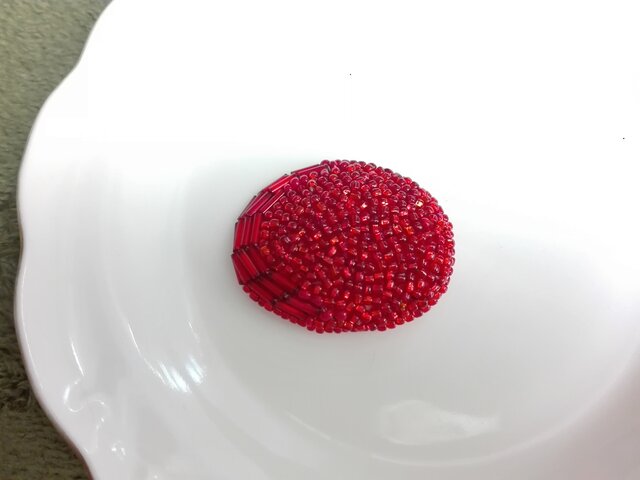 刺繍ブローチ maru ベリーの画像1枚目