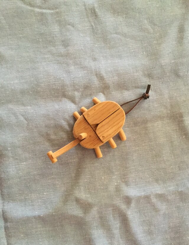 木のカブトムシ(受注制作)の画像1枚目