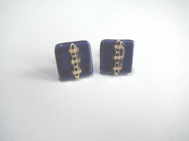 metal chain design 陶ピアス(青)の画像1枚目