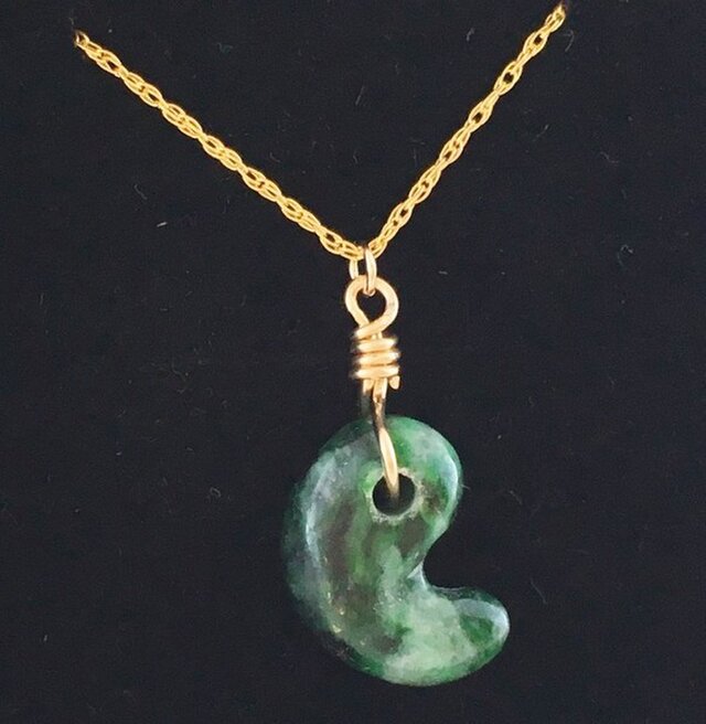 翡翠勾玉◇ビルマ産天然翡翠 K14GF Pendant 6の画像1枚目