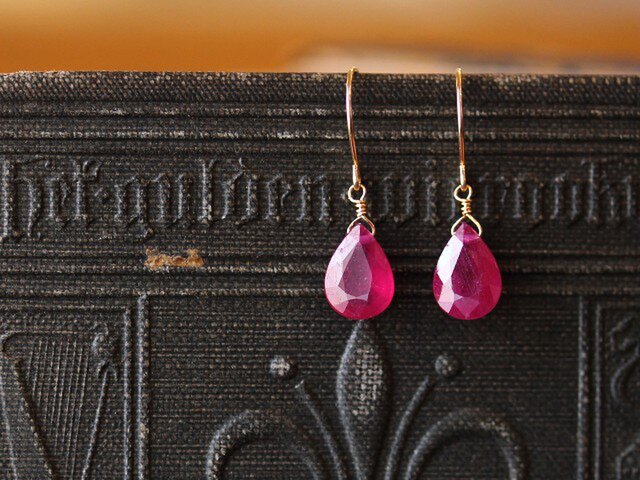 美品 K18 ジュエリーマキ ルビー ピアス ペア ゴールド 美品 K18 ジュエリーマキ ルビー ピアス ペア ゴールド