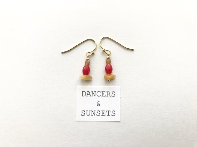 Tiny Dancers ピアス SMALL FIREの画像1枚目