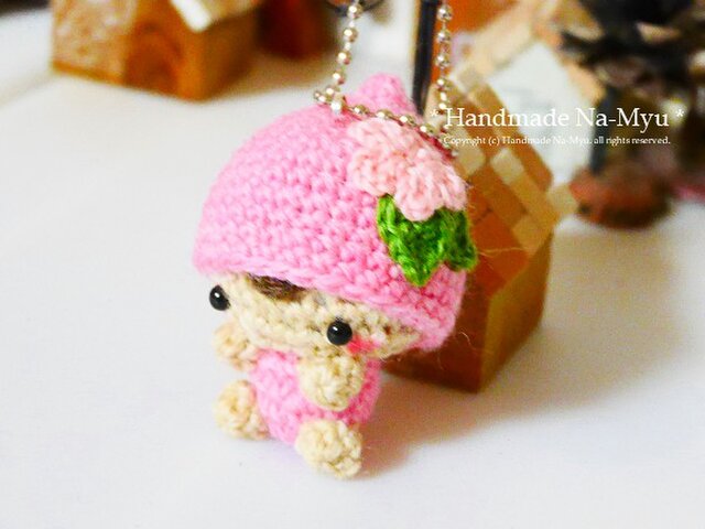 受注制作】あみぐるみ☆桃の着ぐるみベビーちゃん（S）／ボール