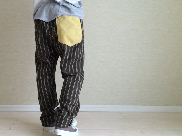 カーキストライプのゆるパンツ+012の画像1枚目
