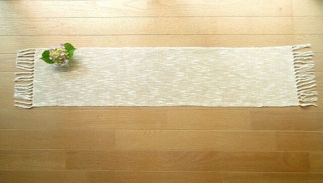 麻綿混の手織りテーブルセンター(2)の画像1枚目
