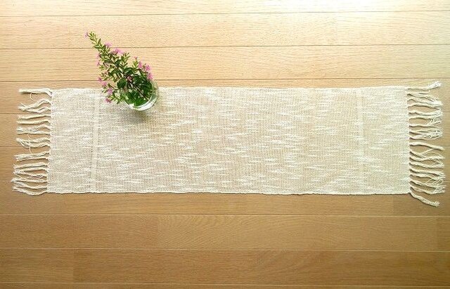 麻綿混の手織りテーブルセンター(3)の画像1枚目