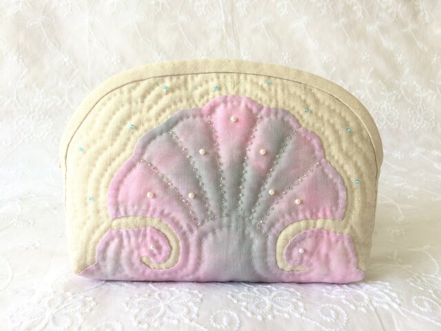 *母の日に*手縫い手縫いハワイアンキルトポーチ リネンshellの画像1枚目