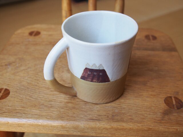 house模様のコーヒーカップの画像1枚目