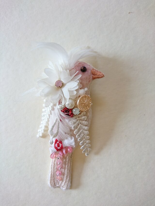 IRODORI AZ brooch(デモフィックアカカナリア)の画像1枚目