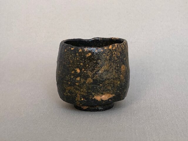 黒ぐい呑み(筒)の画像1枚目