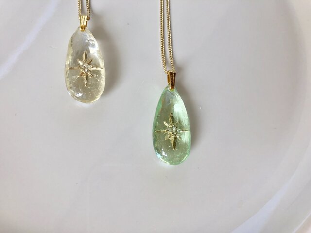 〔再販〕氷の雫ネックレス(グリーン)の画像1枚目