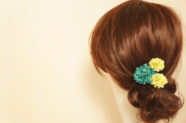 ブルーグリーンのヘアアクセ Uピン3個セットの画像1枚目