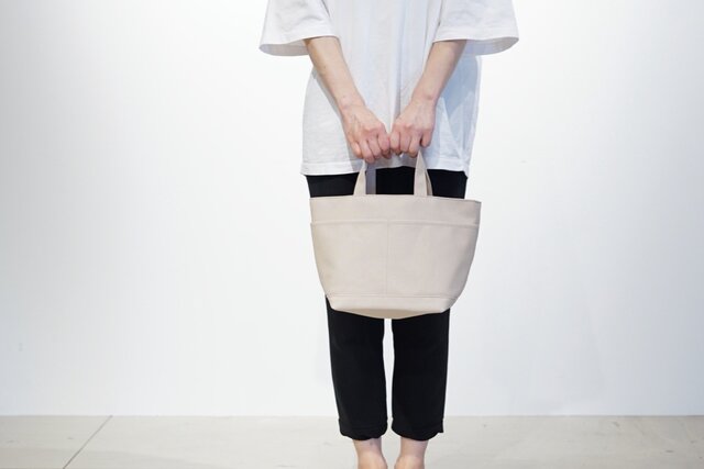 SHIKAKU TOTE ochre (オークル)の画像1枚目