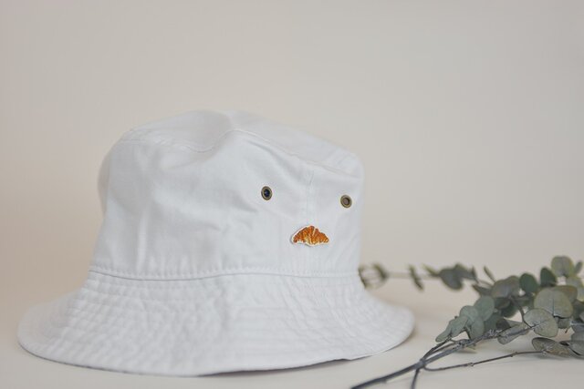 バケットハット【ホワイト】クロワッサン刺繍付きの画像1枚目