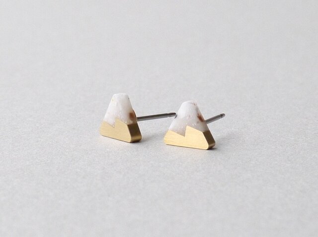 ジグザグピアス ▲ ミケ 平の画像1枚目
