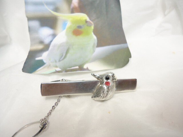 オカメインコのネクタイピンの画像1枚目
