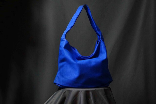 吸い付くタッチ感〇製品後染め加工/LUAシリーズ#ROYALBLUEの画像1枚目