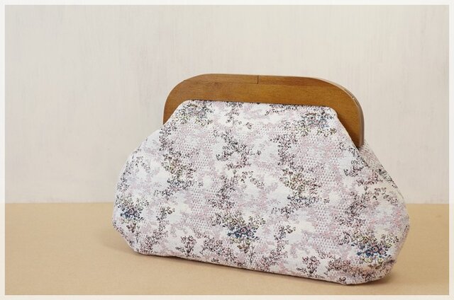■2WAYウッドがま口バッグ・花がすみ■の画像1枚目